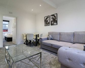 Marchfield Promenade View - Prestwick - Living room