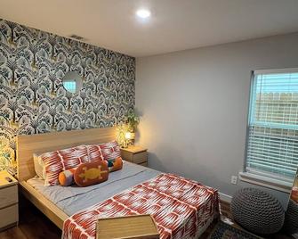 Stylish & Modern Htx Vacation Home - Houston - Bedroom