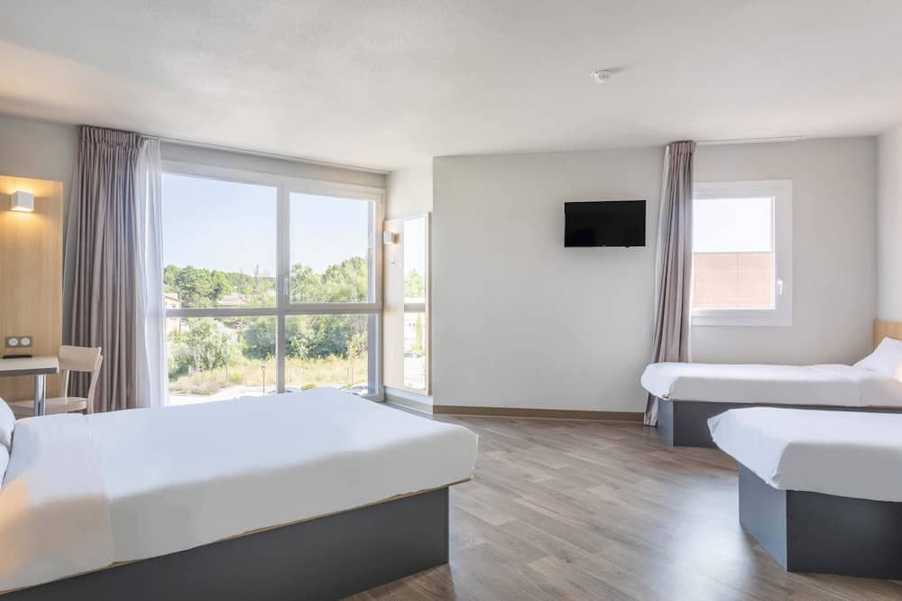B&B HOTEL Aix-En-Provence Venelles thumbnail 2