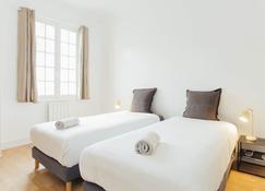 Sandy - 2 Bedrooms Apartment - Biarritz - Quarto