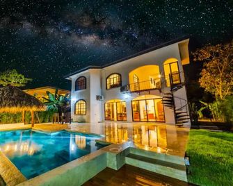 Casa 48· Poolside Relaxing Retreat Near the Beach - Esterillos Este - Piscina