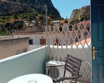 Dias - Ναύπλιο - Μπαλκόνι