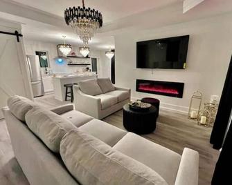 Gorgeous view house - Gainesville - Living room