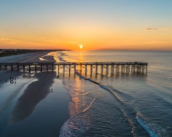 The Palms Oceanfront Hotel - Isle of Palms - Pláž