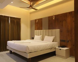 Hotel Adhis Park - Tanjavur - Wohnzimmer