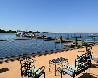 Harbor Pointe Inn Phl Airport - Essington - Balcony