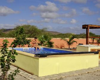 Full equipped bungalows with swimming pool, wifi, garden for 2 to 5 people - Vila do Maio - Pool