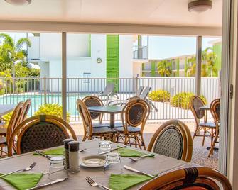 Mackay Oceanside Central Hotel - Mackay - Ravintola
