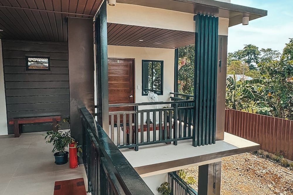 Tiwi's Travellers Inn - פוארטו פרינססה סיטי - מרפסת