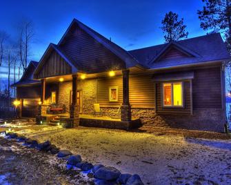 Family Focused Home. Minutes from Golf, Skiing and the Great Outdoors. - Biwabik - Edificio