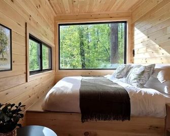 Hickory: Minimalist Escape for 2 in a Cozy Cabin with Serene Vibes in Pennsylvania - Quakertown