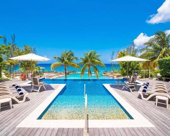 Casa Luna 16 - Gated Seaside Village with Shared Pool, Jacquzi, & Beach Cove - George Town - Pool