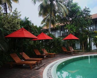Palm Garden Ayurveda Resort - Ahangama - Piscina