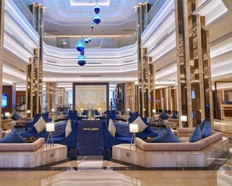 The Diplomat Radisson Blu Hotel Residence & Spa - Manama - Lobby