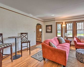 Minneapolis Retreat - 3 Mi to Mall of America - Minneapólis - Sala de estar