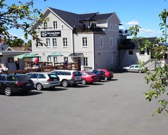 Granna/Grannagarden Hotell & Restaurang - Gränna - Aparcamiento