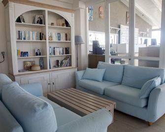 Aggelos Hotel - Messene - Living room