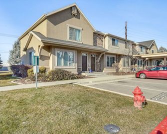 Charming Orem Townhome 5 Mi To Byu! - Orem - Building