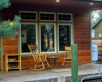 Pine Grove Cabin, Sisters Oregon - Sisters - Terasa