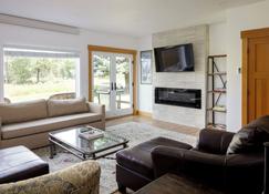 Outpost: Teton Shadows Cathedral A - Jackson - Living room