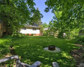 Adorable 1 Bedroom Suite With Kitchen & - Cambridge - Vista esterna