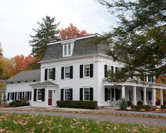Brinckerhoff Inn - Fishkill - Building