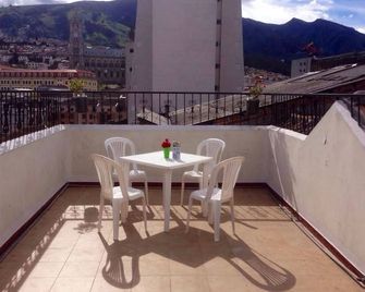 Guesthouse Nelson - Quito - Balcón