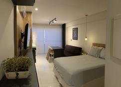 Studio Lux West Flat - موسورو - غرفة نوم