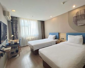 Home Inn Handan Zhonghua Street Heping Road Medicine Building - Handan - Bedroom