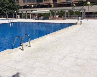 Premium Luxury City Center Apartment - Madrid - Piscina