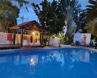 Tanjung Villa - Muar - Piscina
