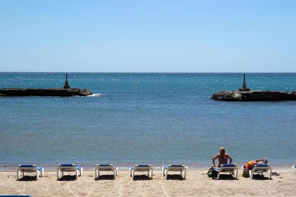 Alenti Sitges Hotel - סיטגס - חוף