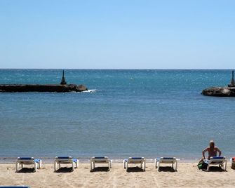 Alenti Sitges Hotel - Sitges - Beach