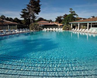 Camping Les Grenettes - Sainte-Marie-de-Ré - Pool