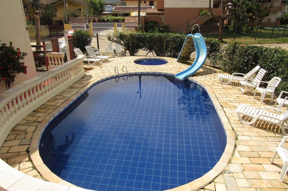 هيزيدنسيال شاليز أنكورا - اباتوبا - حوض السباحة