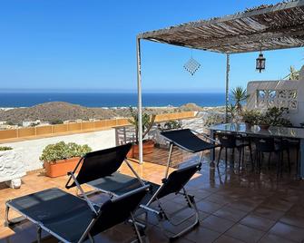 Apartment with a great terrace, sea and land views - Mojacar - Varanda