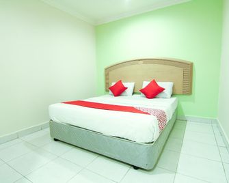 OYO 1002 Hotel Sahara Inn Batu Caves - Batu Caves - Bedroom