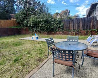 Comfy Furnished 3B/2B House in Central Redwood City - Redwood City - Patio