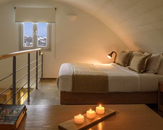 Aliter Suites - Thera - Bedroom