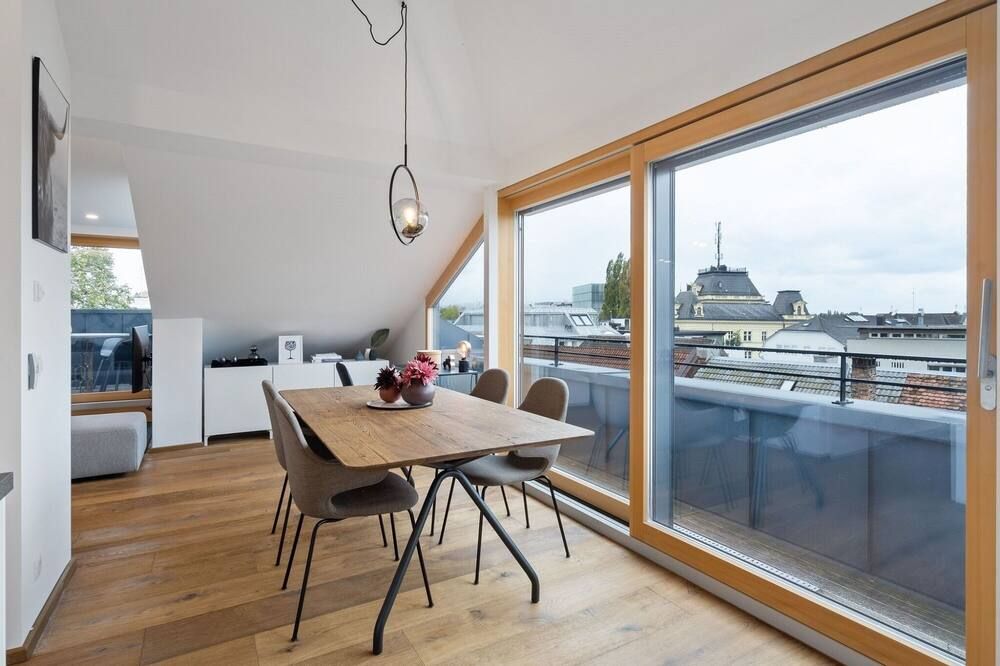 Traumhafte Stadtwohnung mit Bodensee-Blick - بريغنتس - غرفة طعام