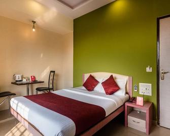 OYO 789 Hotel Airport Annex - Mumbai - Bedroom