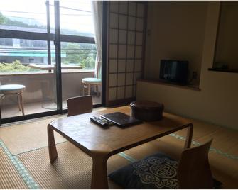 Miyagase Resort Ryokan Miharu - Sagamihara - Dining room