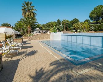 Residence Trivento - Palinuro - Piscina