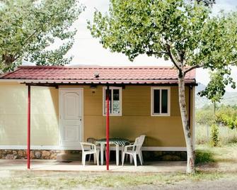 Charming Aragonese Bungalow - La Puebla de Roda - Patio