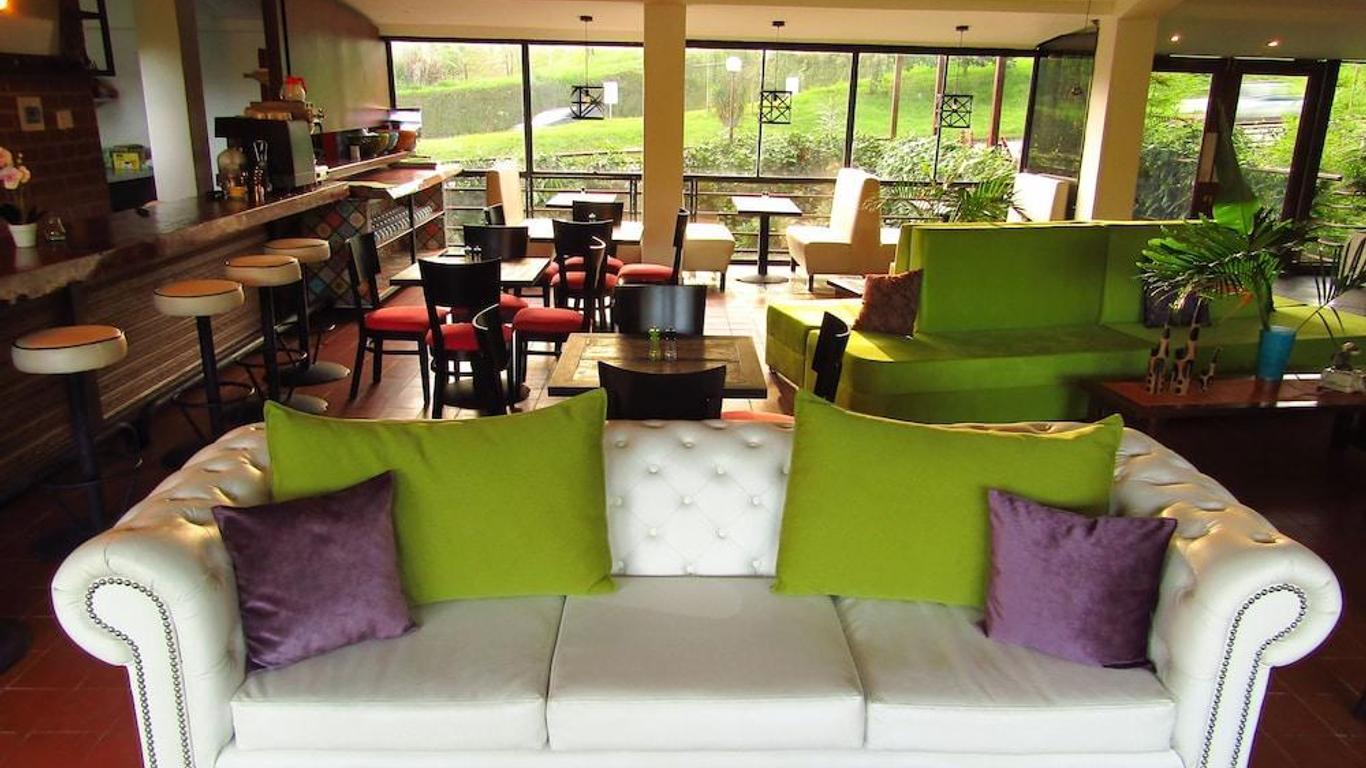 Hotel Bambu Inn