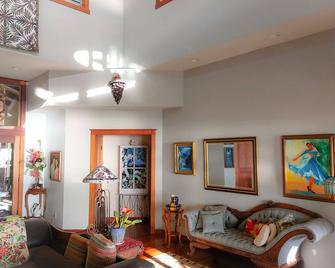 Kona Palace in Captain Cook - Captain Cook - Salon