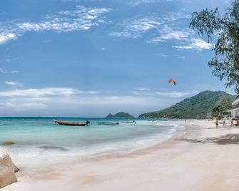 Ban's Diving Resort - קו טאו - חוף