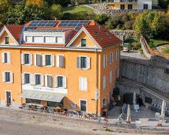 L'auberge de Noiraigue - Val-de-Travers - Building