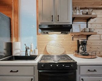 Cozy cabin on Lookout Mountain - Lookout Mountain - Kitchen