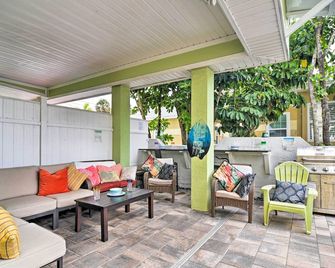 Driftwood Beach Suite - Walk to Clearwater Bch - Clearwater - Uteplats